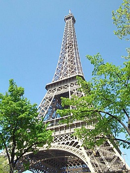 Eiffelturm - bekanntestes Wahrzeichen von Paris